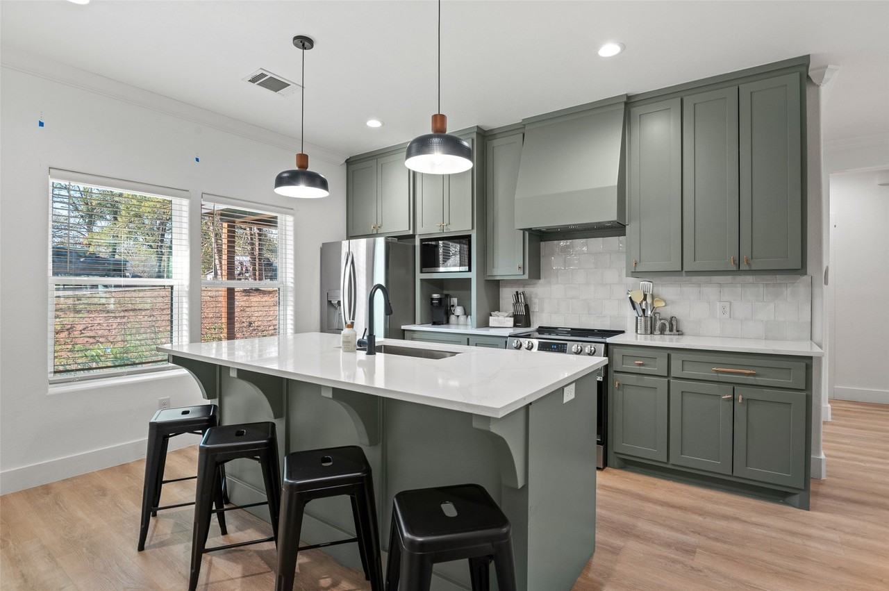 246 Karen Dr - Photo 7 of 32