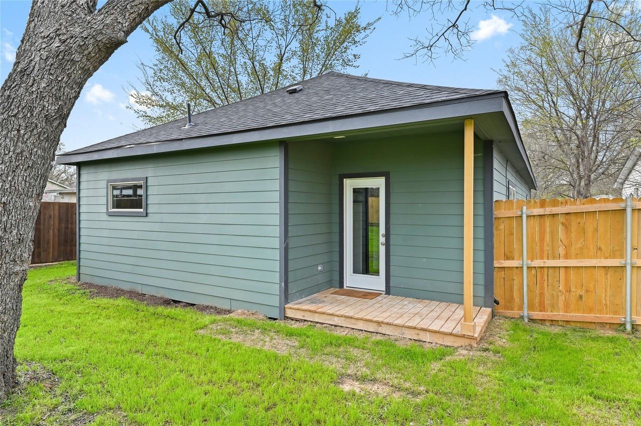 618 Star St - Photo 6 of 40