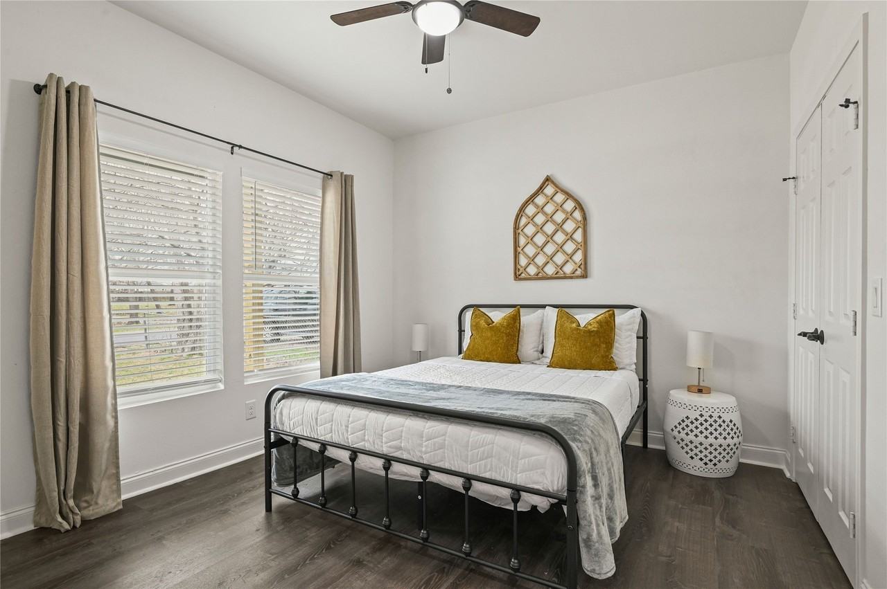 618 Star St - Photo 7 of 40