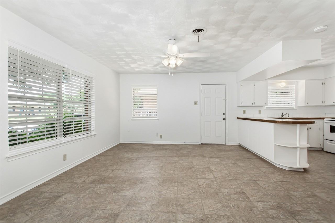 11050 Wyatt St - Photo 5 of 25