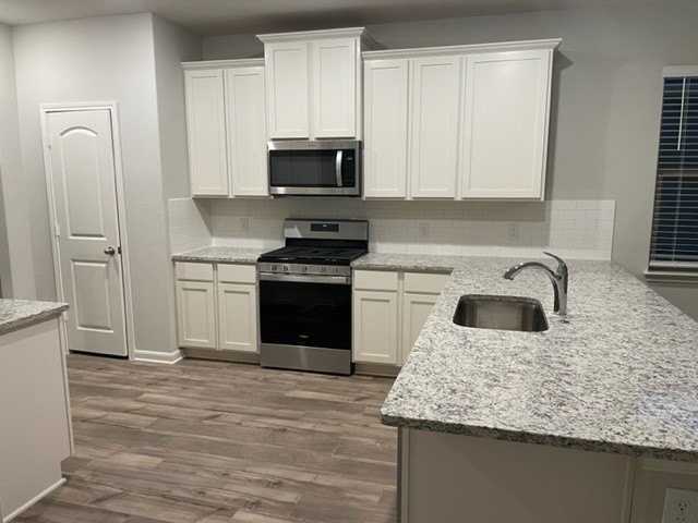 316 Zimmet Dr - Photo 6 of 17
