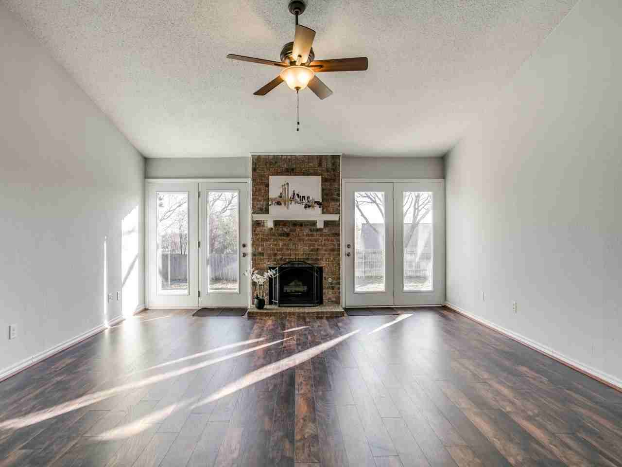 5424 Buckner Ct - Photo 2 of 17