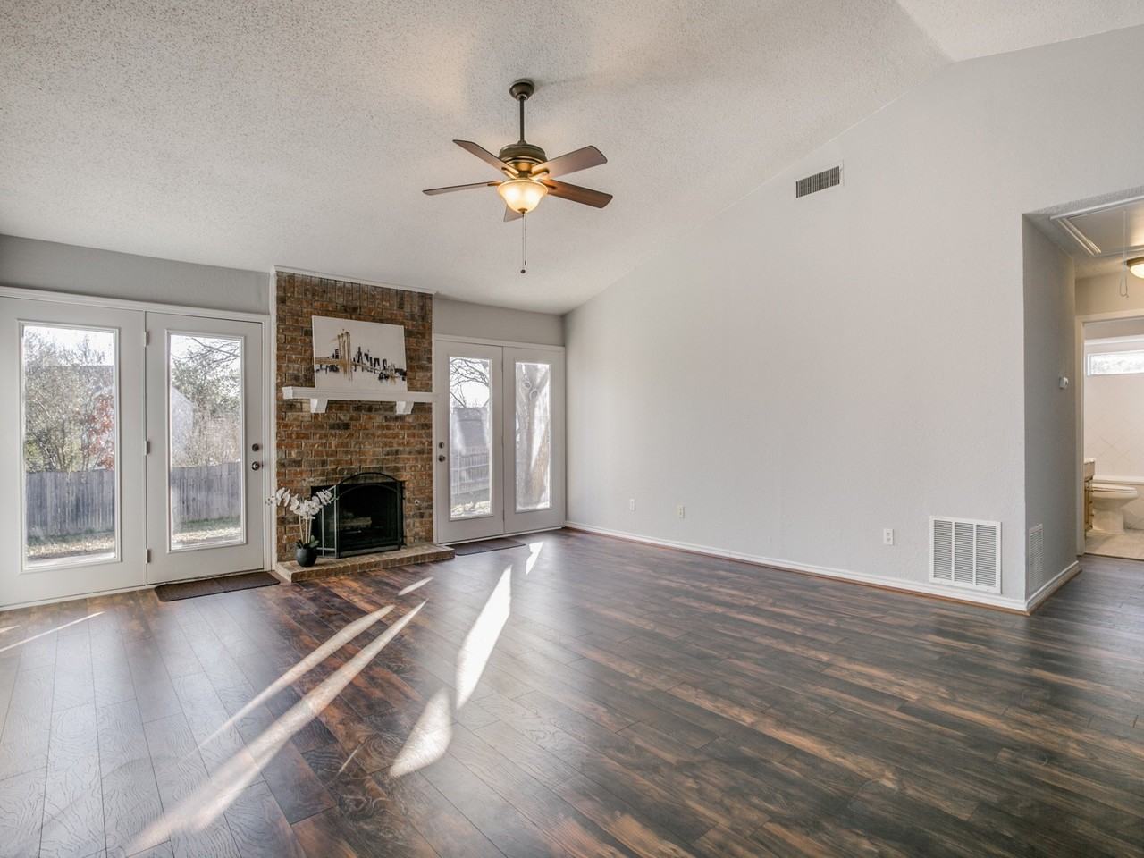 5424 Buckner Ct - Photo 3 of 17