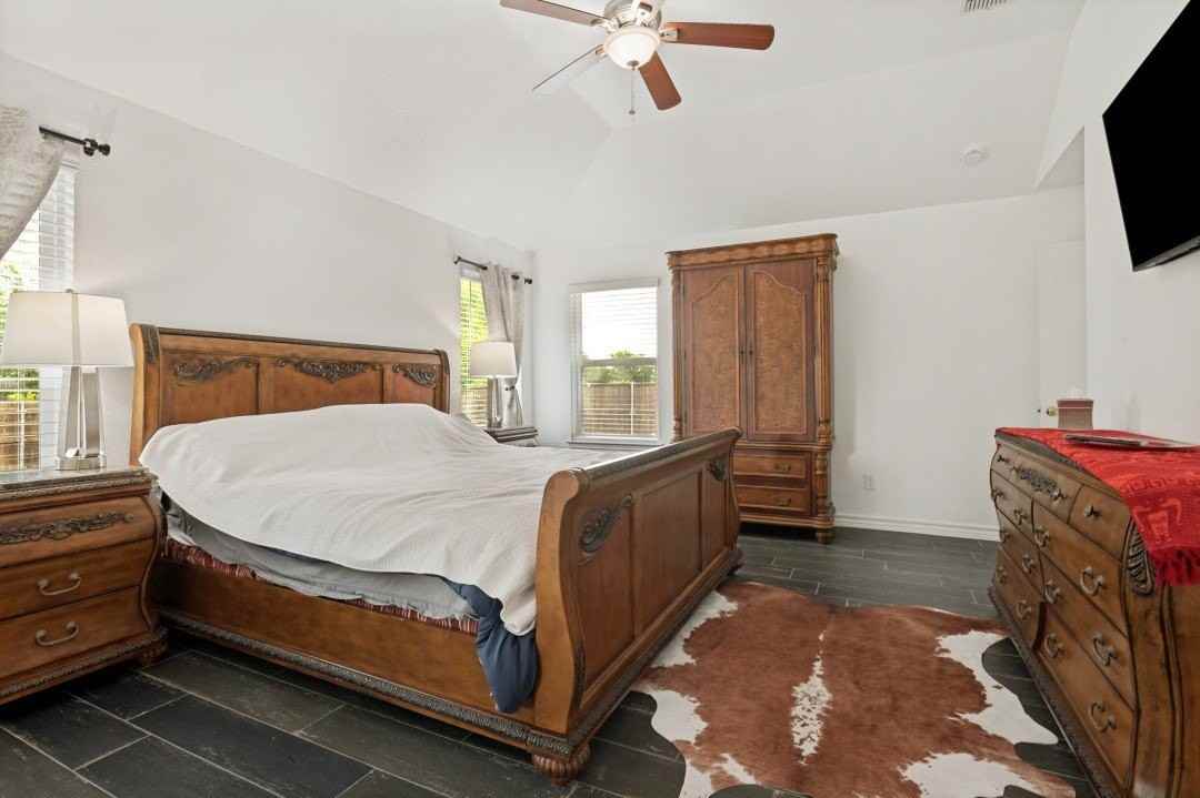 409 Creek Point Ln - Photo 7 of 12