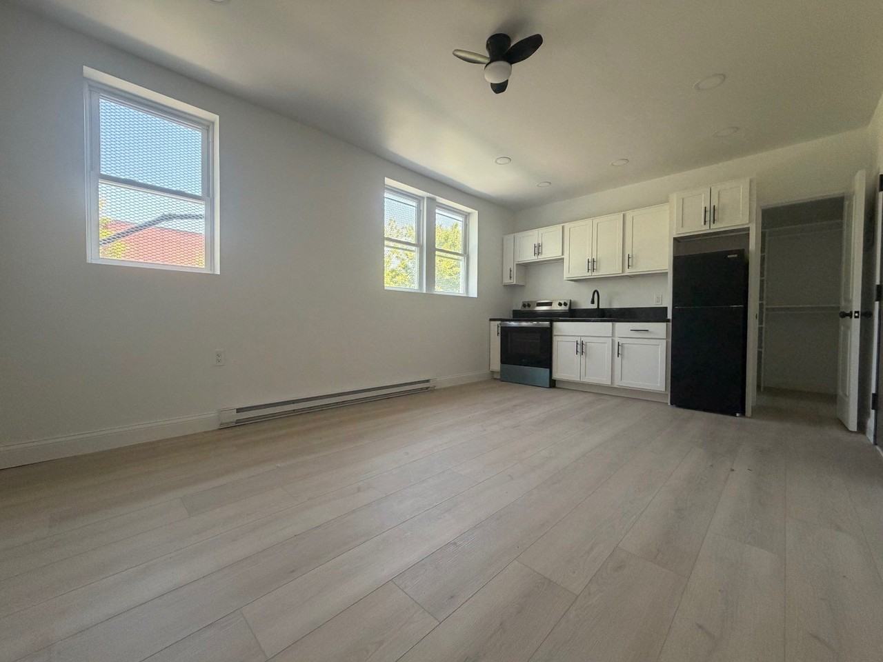 1140 Ashland St #1 - Photo 5 of 13