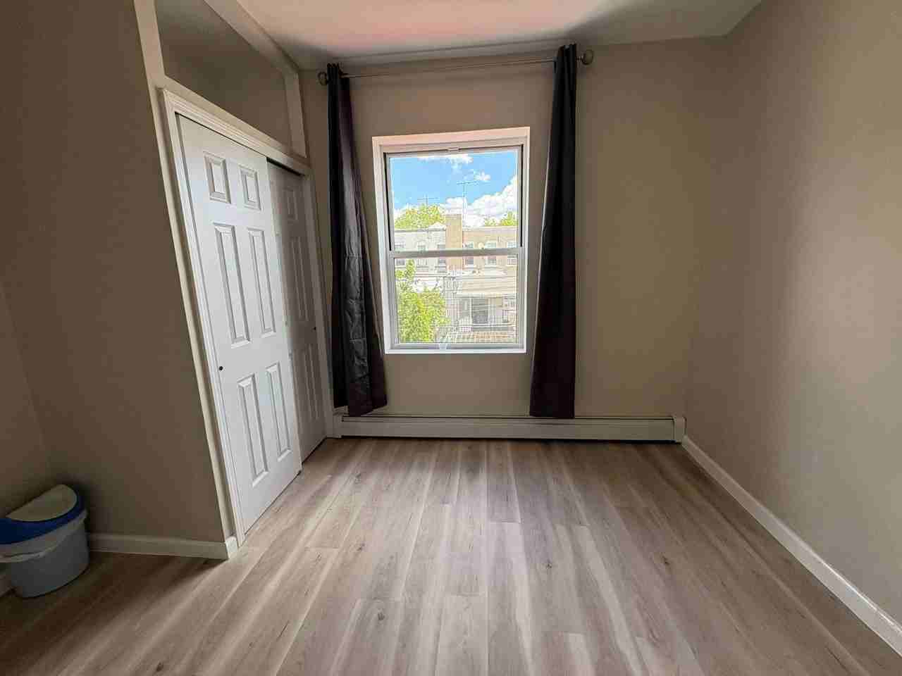 1765 W 9th St #2 - Photo 6 of 8