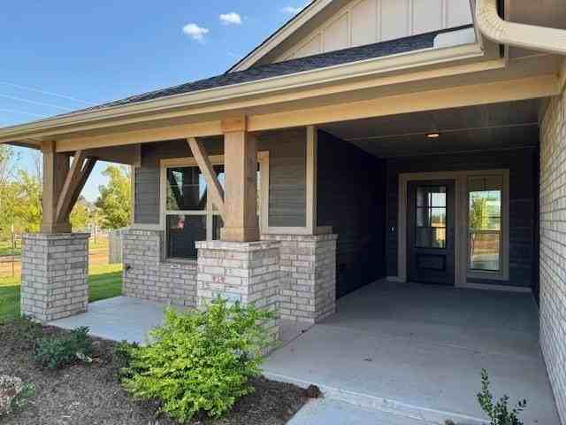490 Elena Dr - Photo 3 of 36