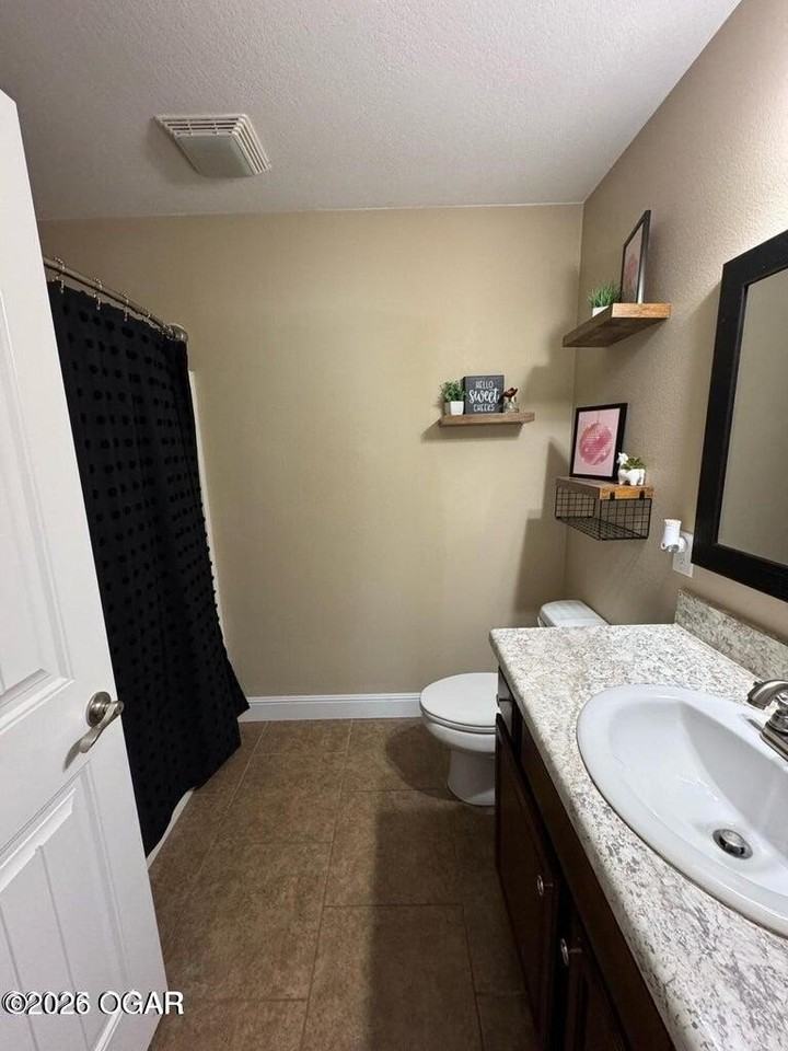 2425 Kentucky Ave - Photo 6 of 9