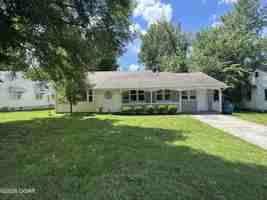 featured image of 2832 E 13th St