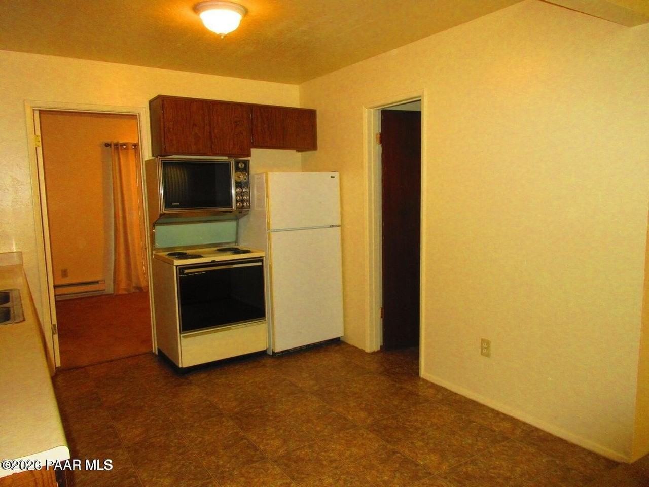 6330 E Copper Hill Dr #1 - Photo 4 of 6