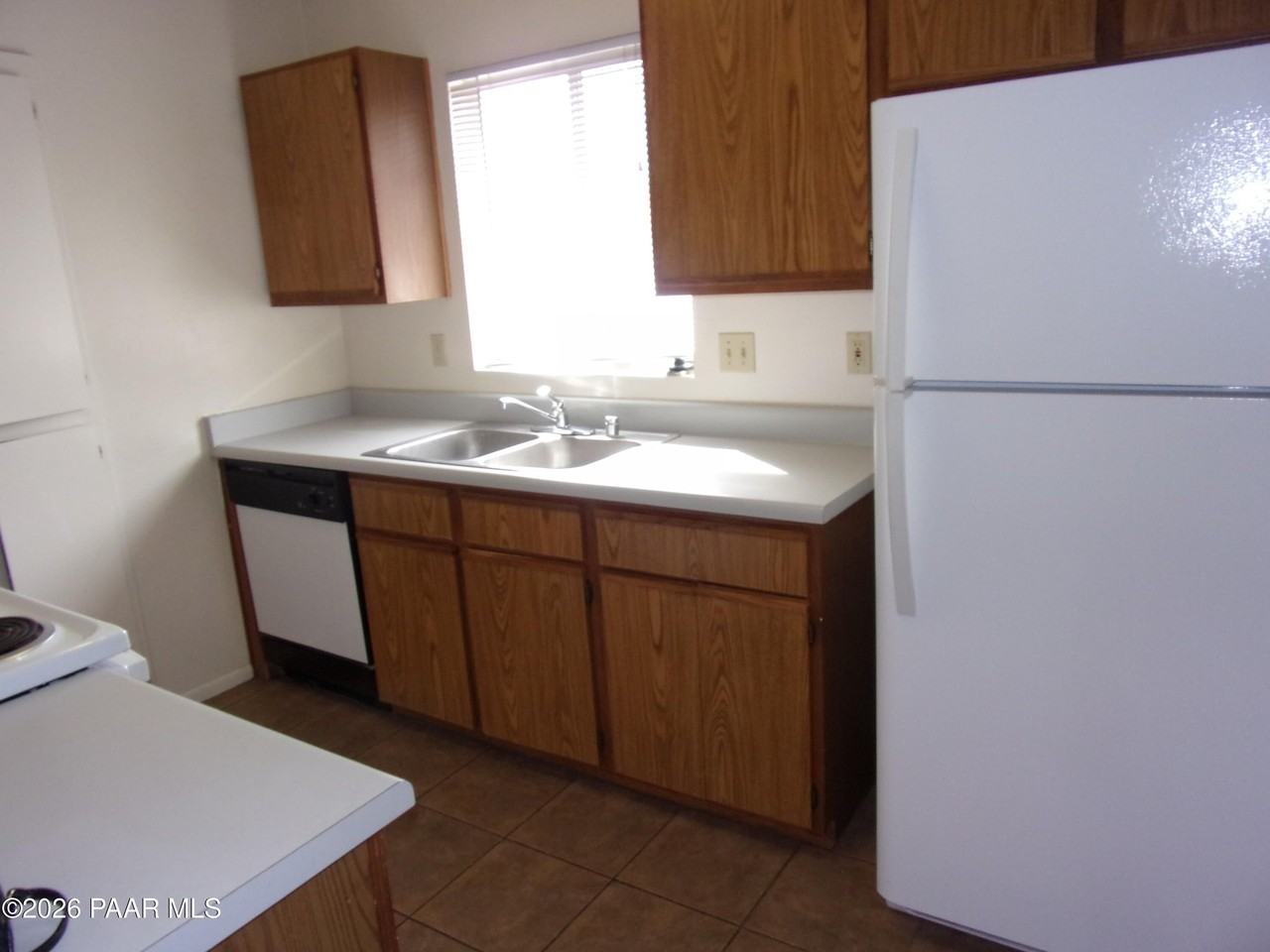 716 1st St #C - Photo 2 of 7