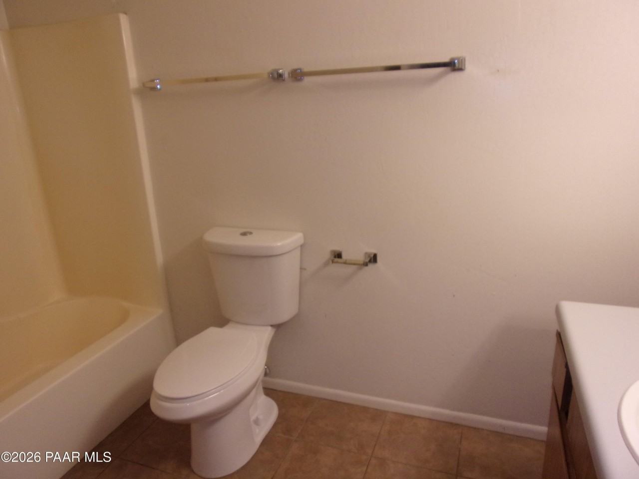 716 1st St #C - Photo 6 of 7
