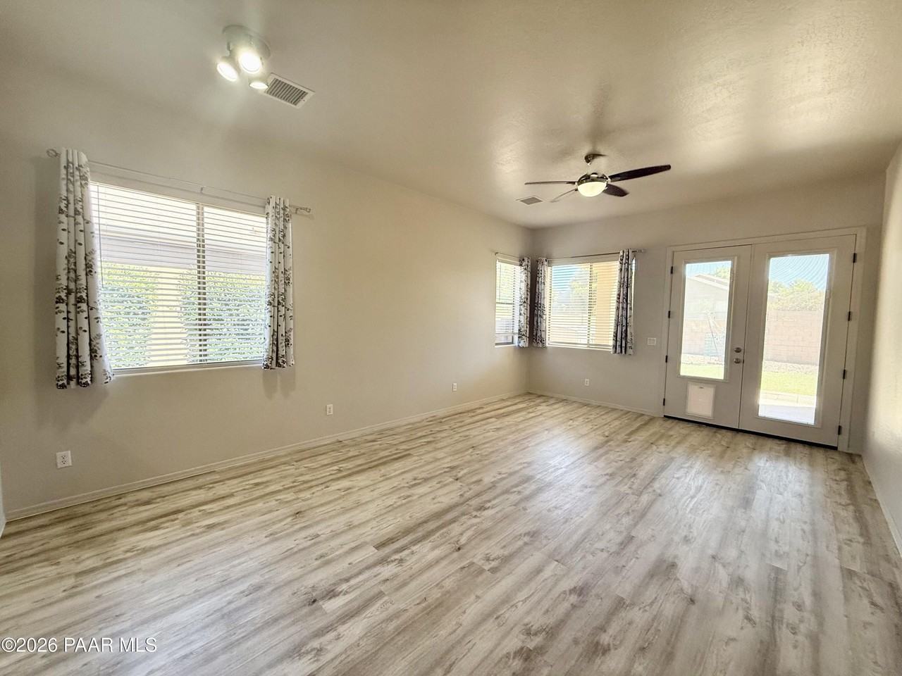 6735 E Kilkenny Pl - Photo 3 of 15