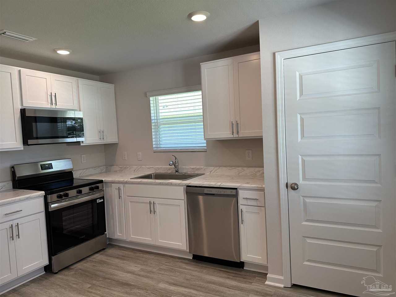 6497 Firefly Dr - Photo 7 of 22