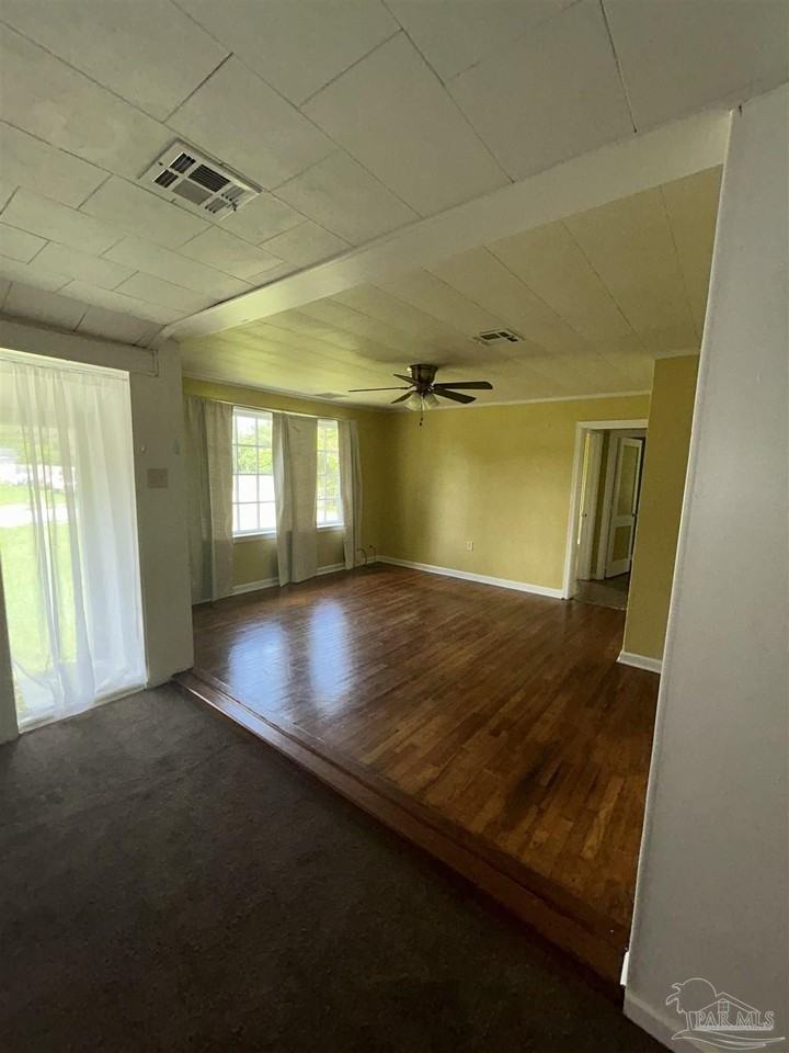 517 Lakewood Rd - Photo 3 of 9