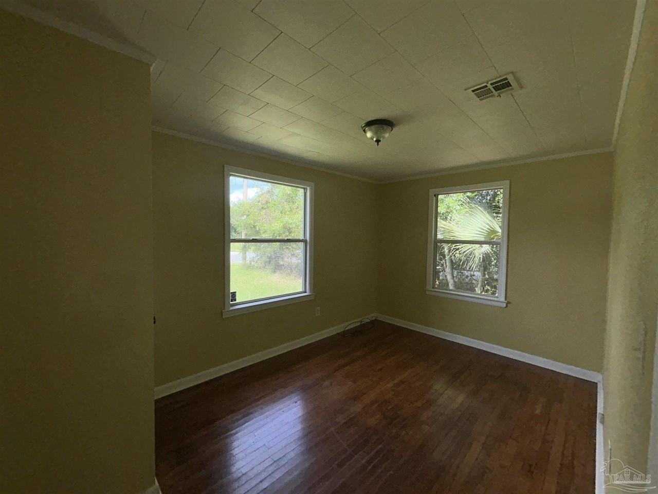 517 Lakewood Rd - Photo 6 of 9