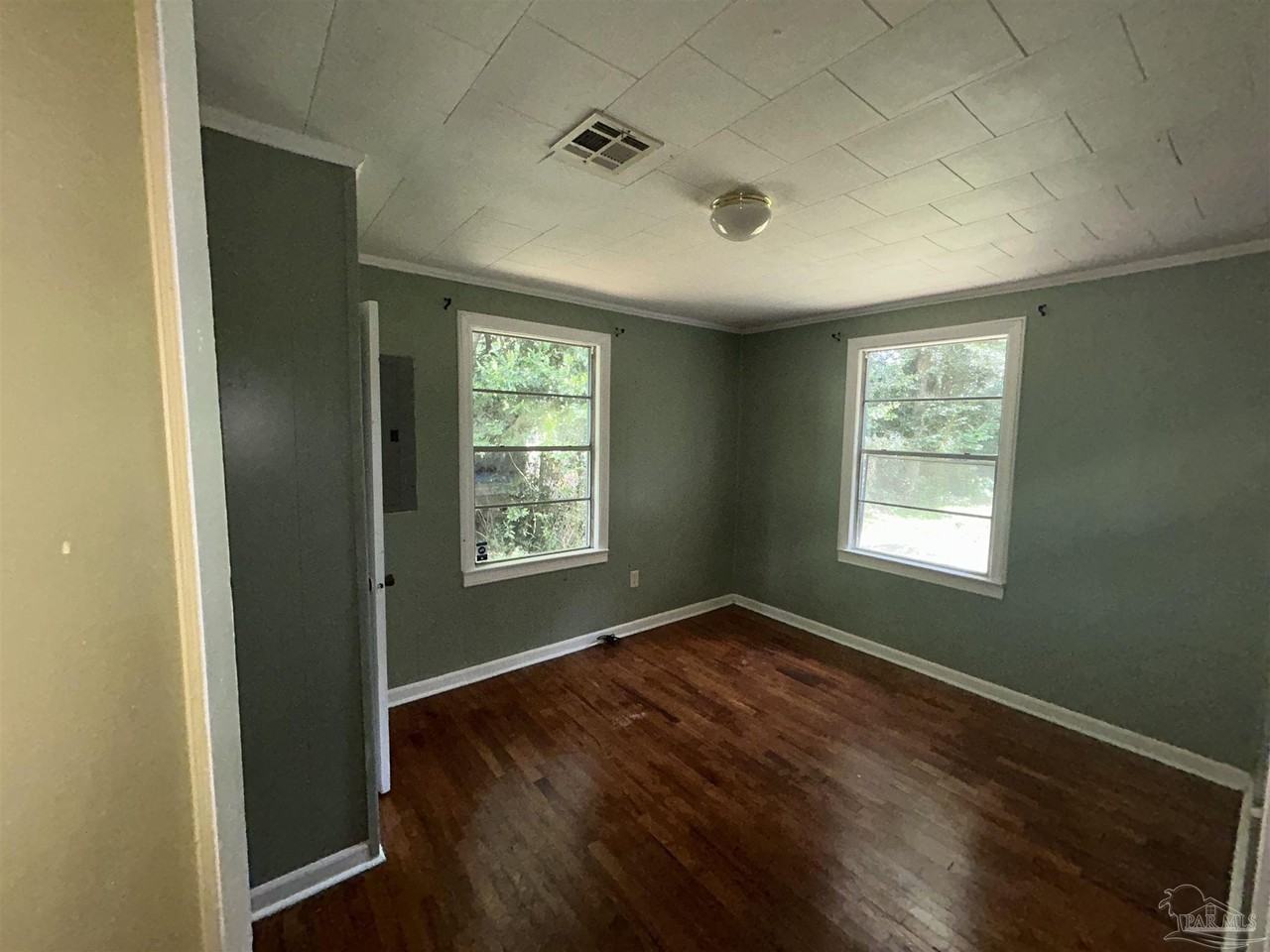 517 Lakewood Rd - Photo 7 of 9