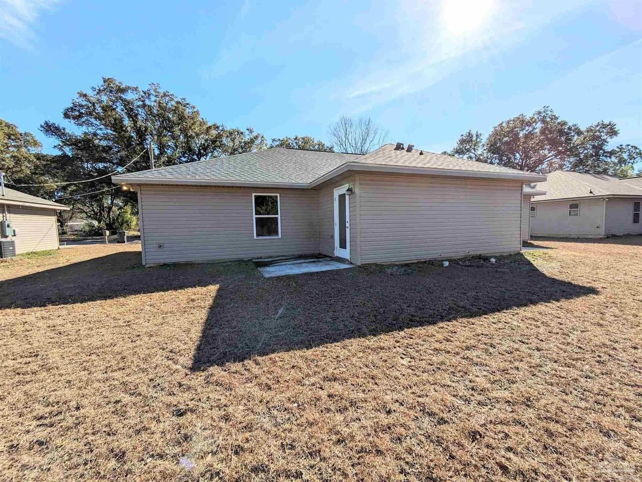 7799 Ira Dr #B - Photo 4 of 25