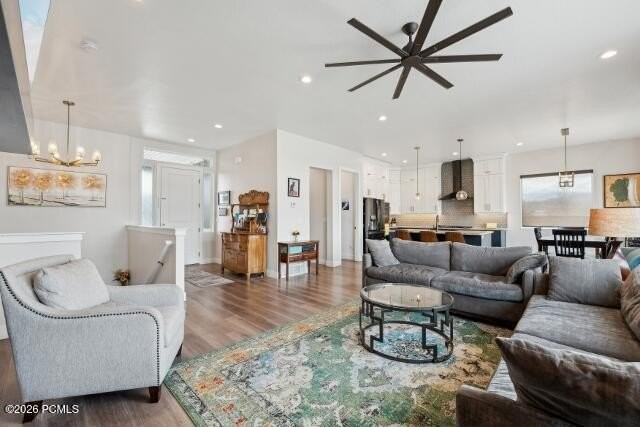 1004 E 1710 S - Photo 4 of 36