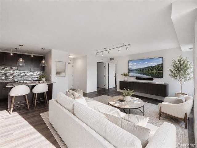 411 S Old Woodward Ave #714 - Photo 5 of 13