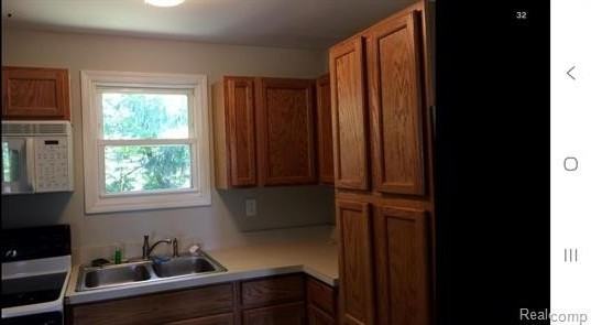 1040 Oregon Blvd - Photo 4 of 9