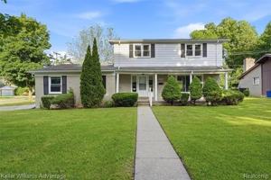featured image of 27955 Berkshire Dr