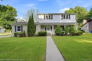 27955 Berkshire Dr - Photo 1 of 1