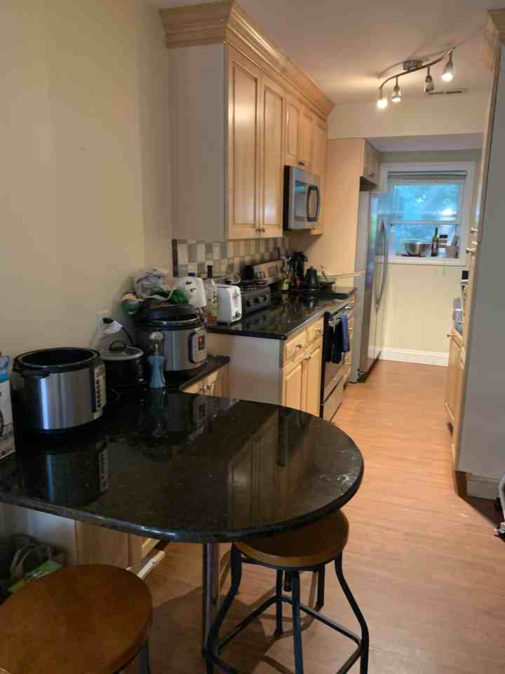 180 Newton St #3 - Photo 2 of 10