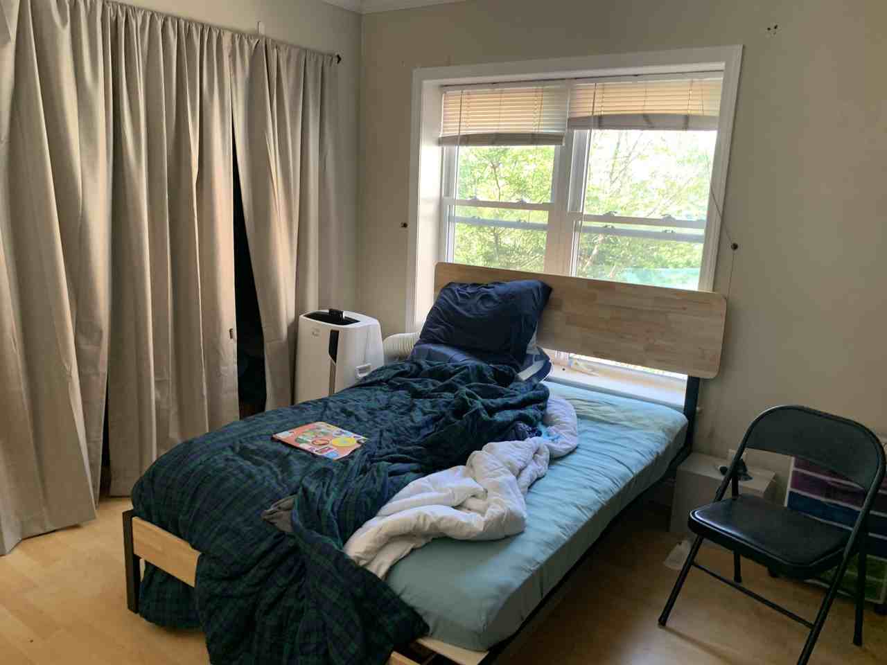 180 Newton St #3 - Photo 4 of 10