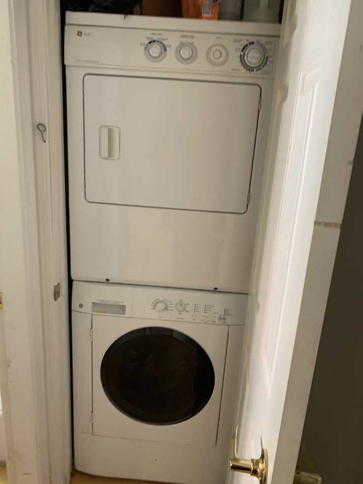 180 Newton St #3 - Photo 5 of 10