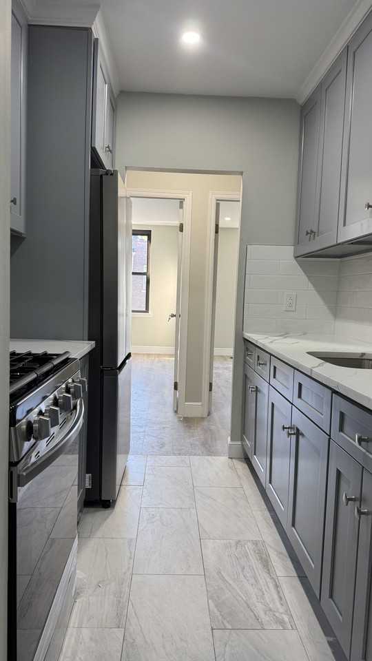 269A Marion St #2 - Photo 5 of 7