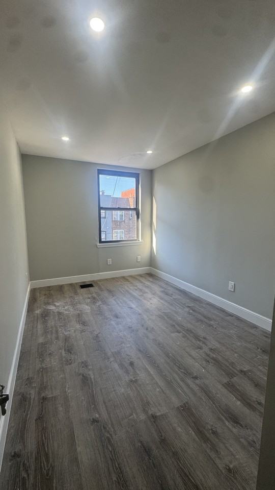 269A Marion St #2 - Photo 6 of 7