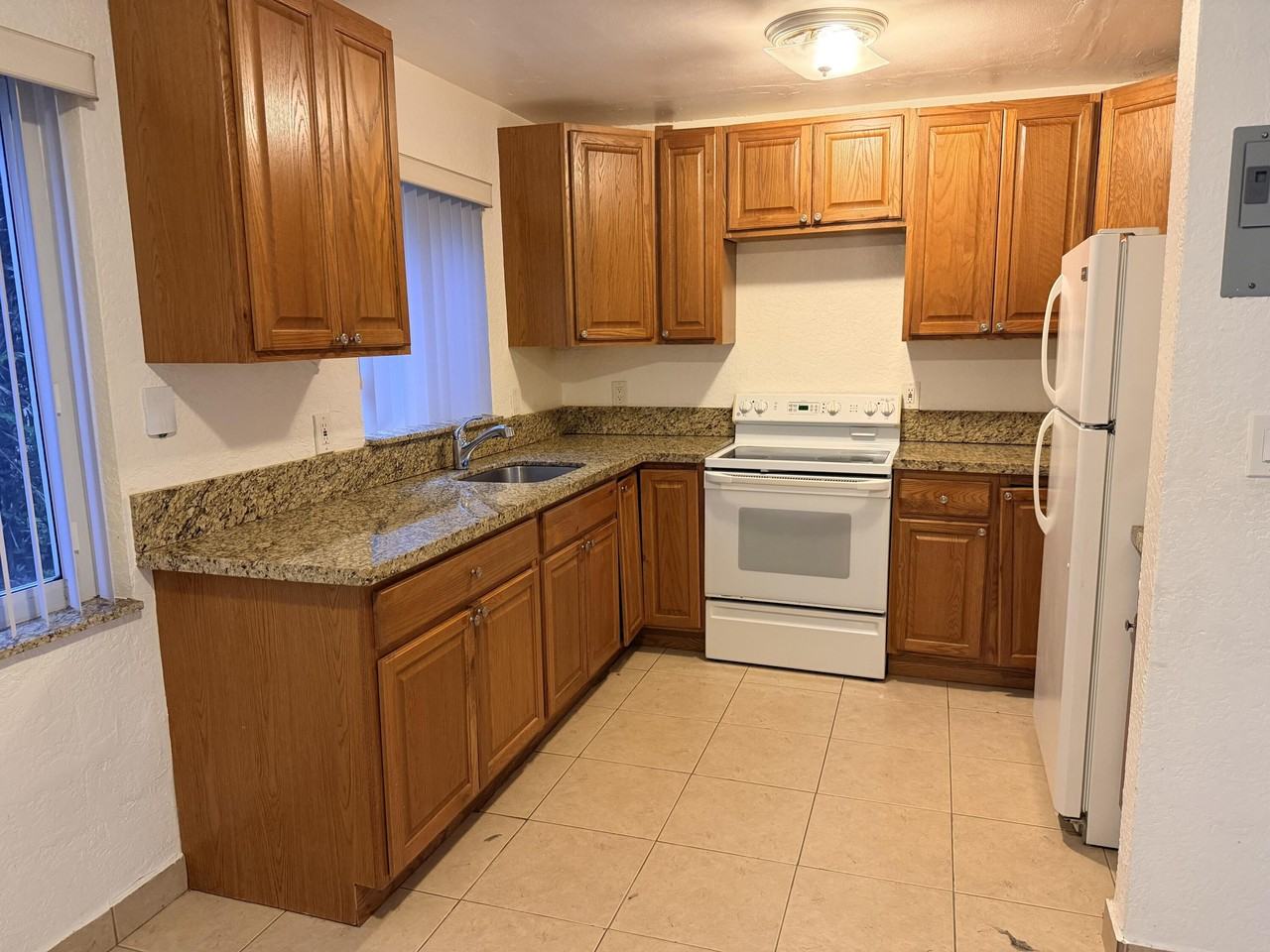 5271 Sw 90th Way #1 - Photo 2 of 6