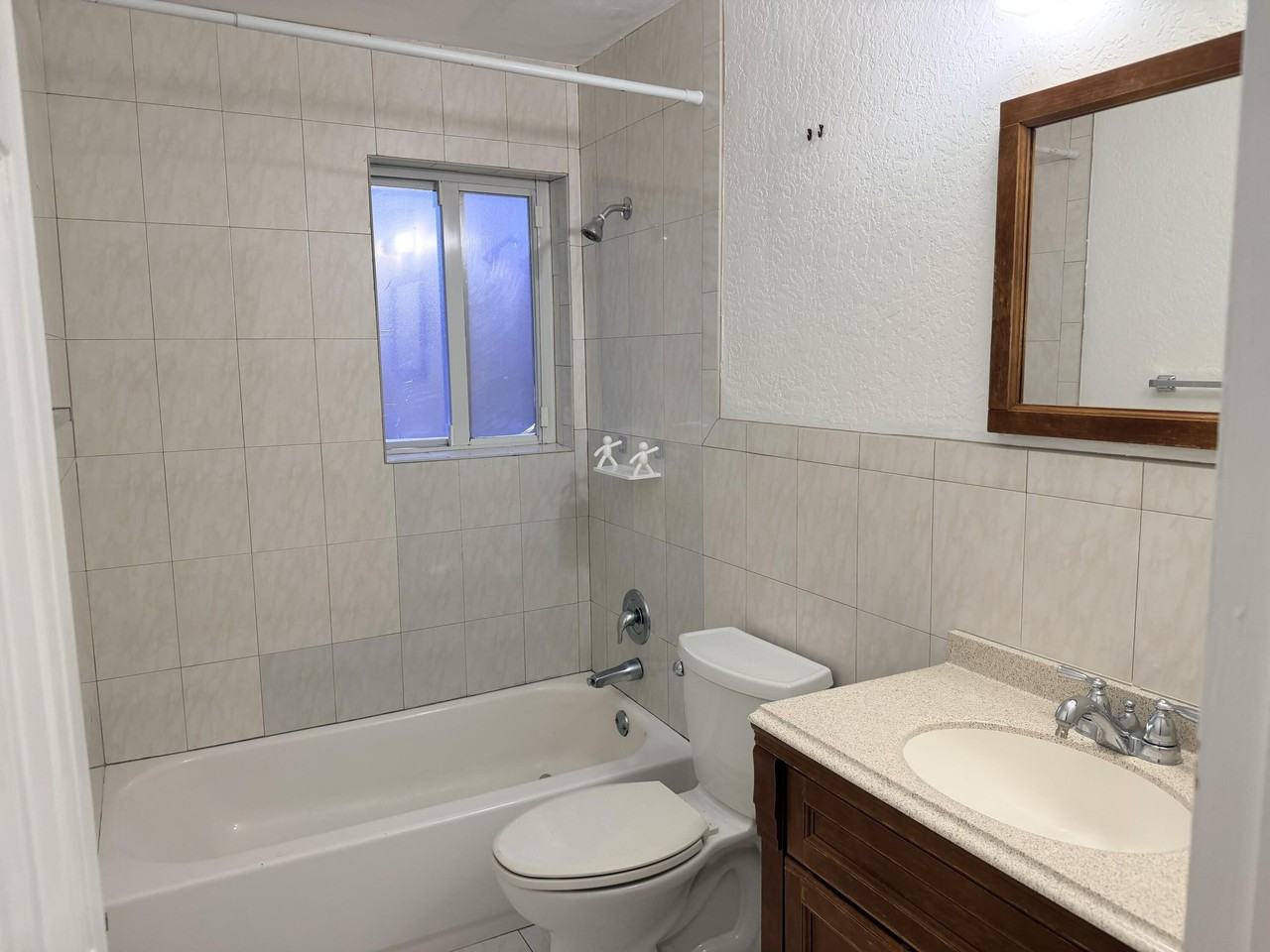 5271 Sw 90th Way #1 - Photo 4 of 6