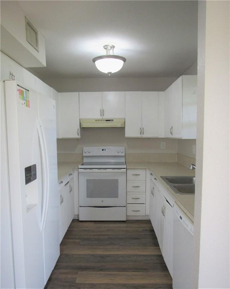 5240 Sw 121st Ave - Photo 6 of 14