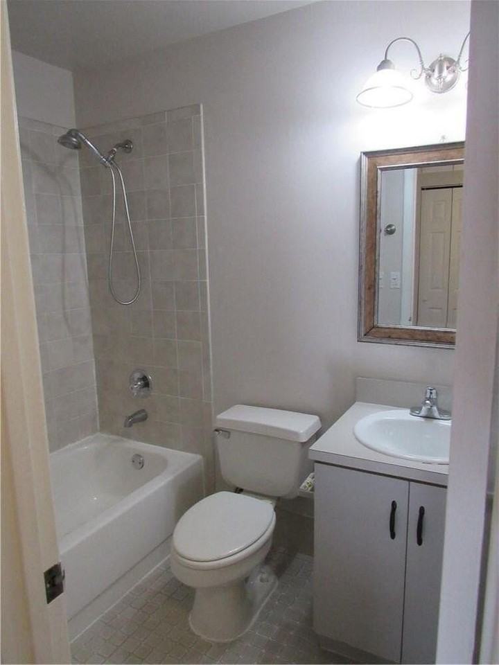 5240 Sw 121st Ave - Photo 7 of 14