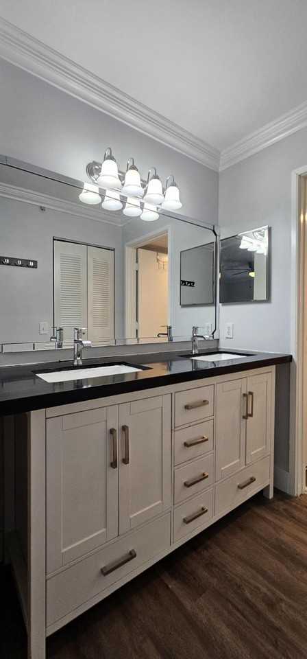 400 Scotia Dr #203 - Photo 5 of 37