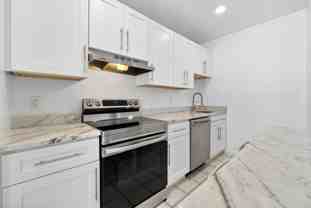 412 Se 16th St #3 - Photo 1 of 1