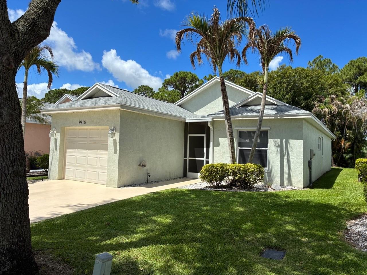 7916 Se Sugar Pines Way - Photo 2 of 24