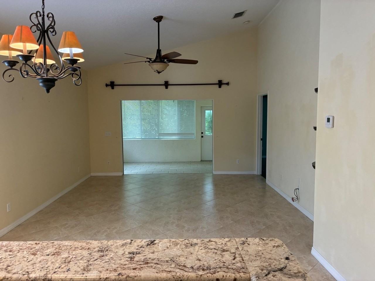 7916 Se Sugar Pines Way - Photo 4 of 24