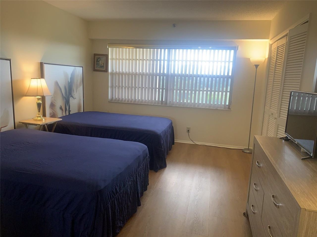3499 Oaks Way #607 - Photo 6 of 40