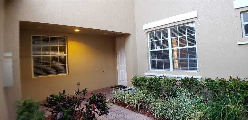 8207 Nw 128th Ln #18B - Photo 2 of 19
