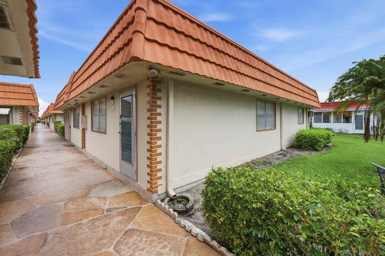 28 Seville B - Photo 6 of 50