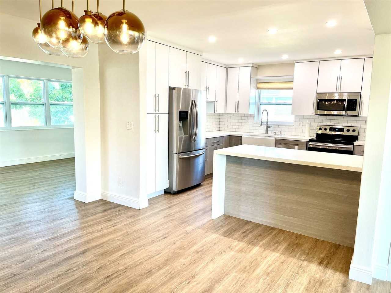 2090 Nw 84th Ter - Photo 3 of 29