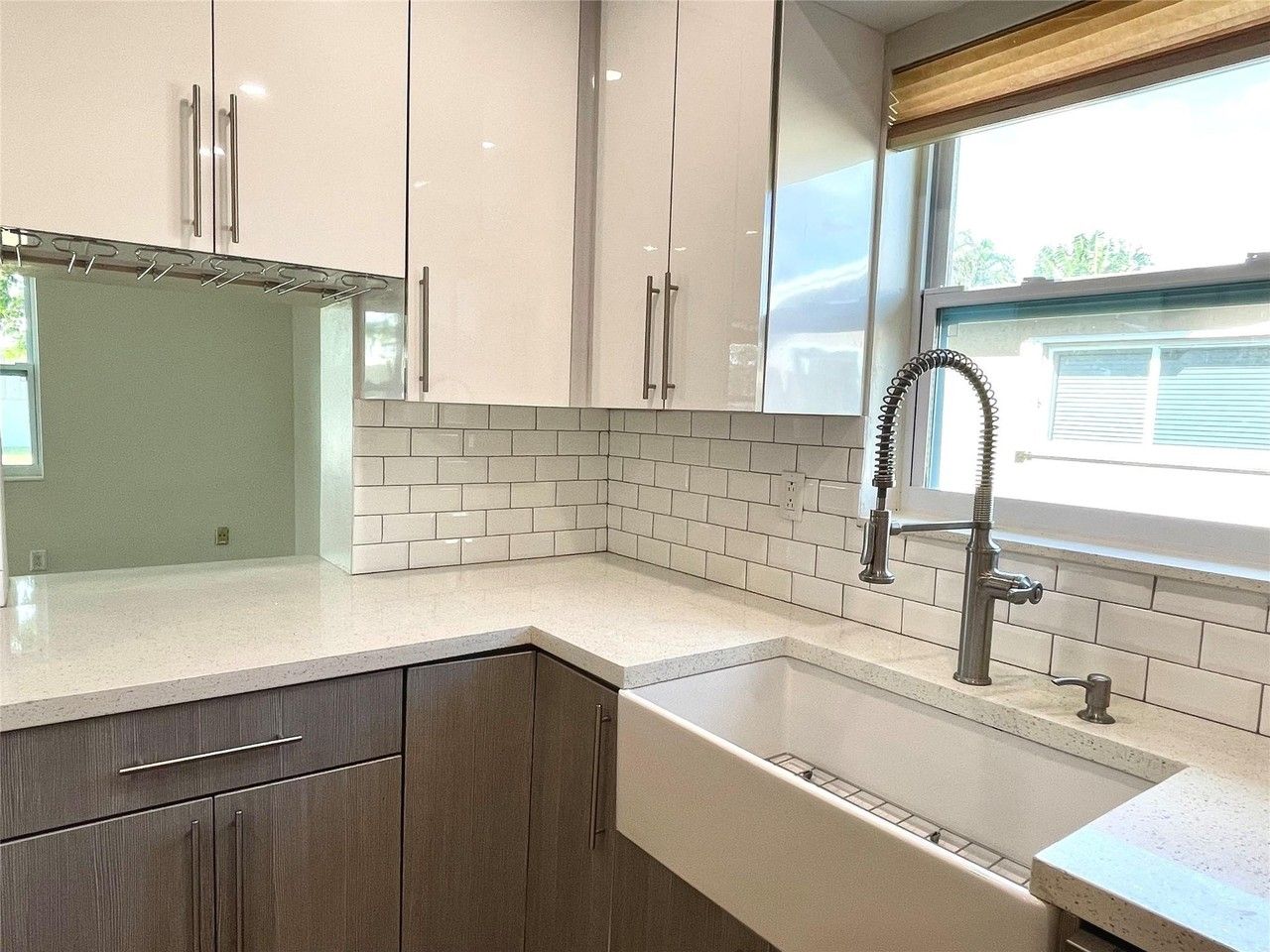 2090 Nw 84th Ter - Photo 5 of 29