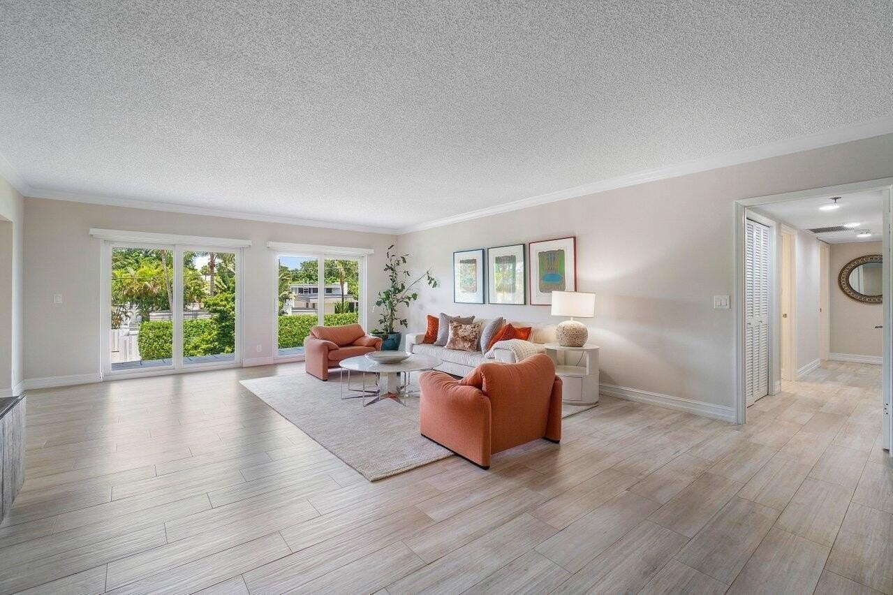 950 De Soto Rd #2B - Photo 5 of 38
