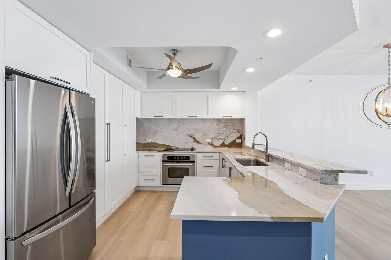 2650 Lake Shore Dr #1202 - Photo 6 of 50