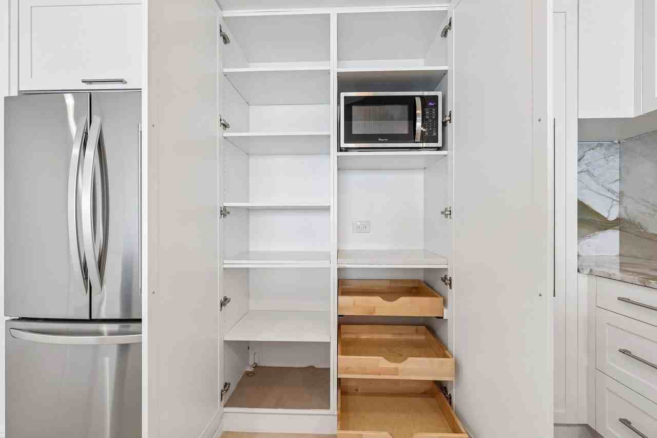2650 Lake Shore Dr #1202 - Photo 7 of 50