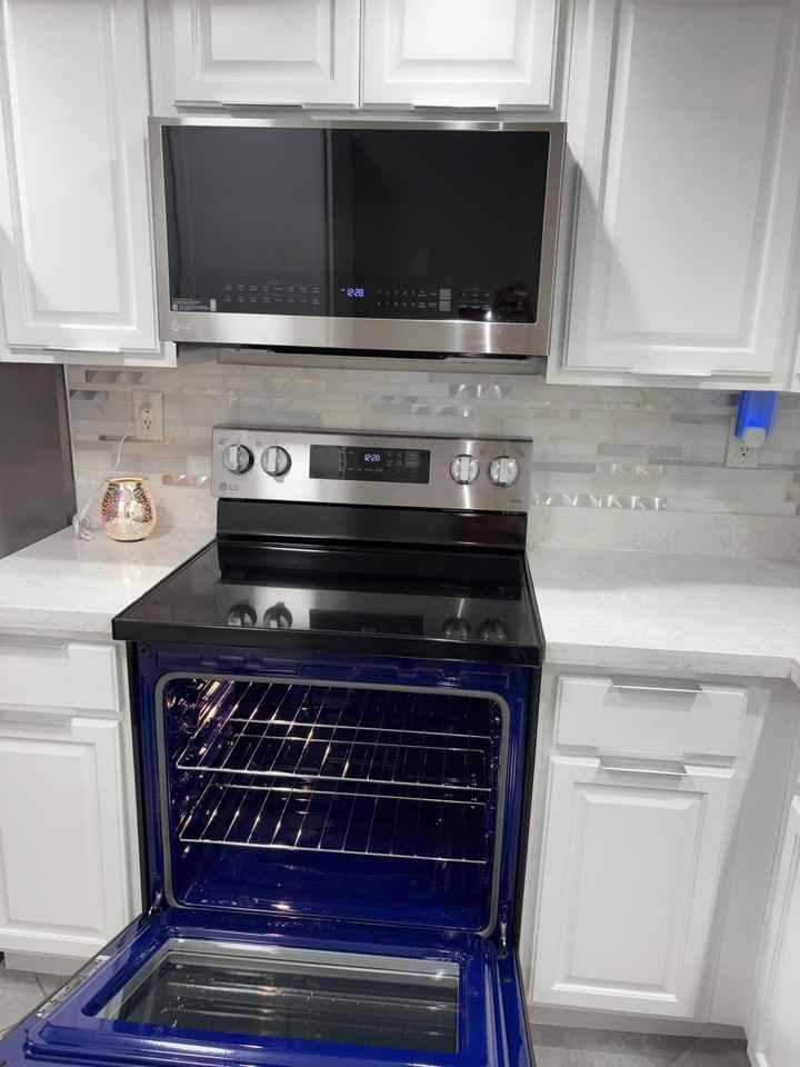 7233 Ashmont Cir #107 - Photo 2 of 27