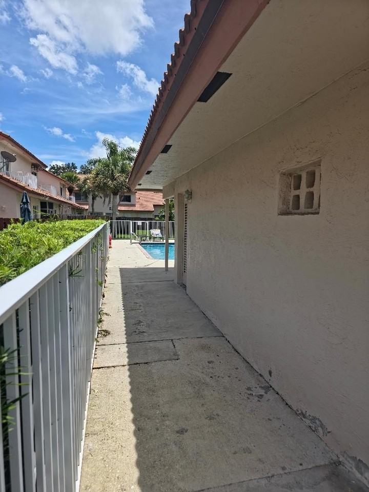 10939 W Broward Blvd #10939 - Photo 7 of 17